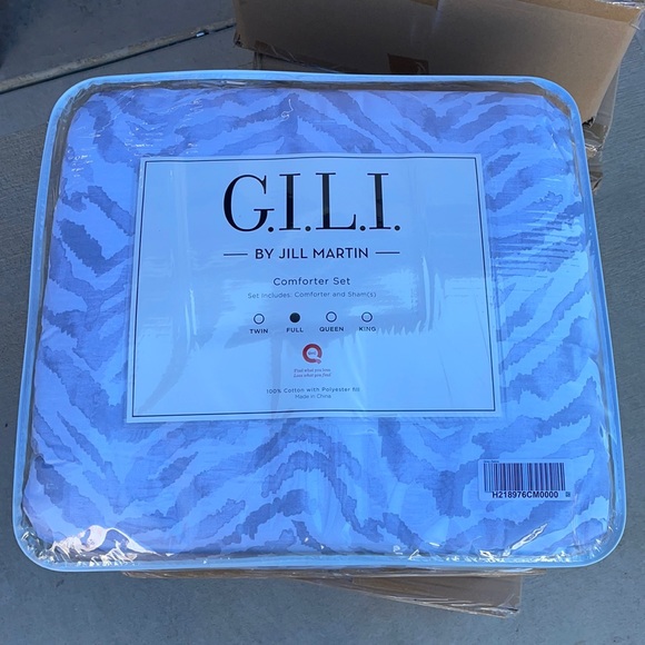 G.I.L.I. by Jill Martin Comforter Set - Picture 1 of 5